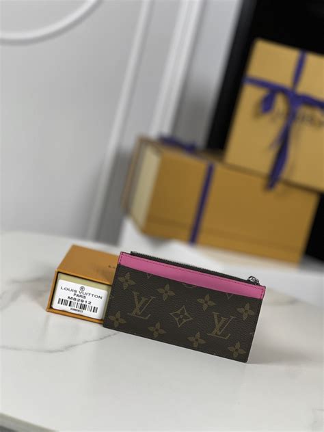 thẻ louis vuitton